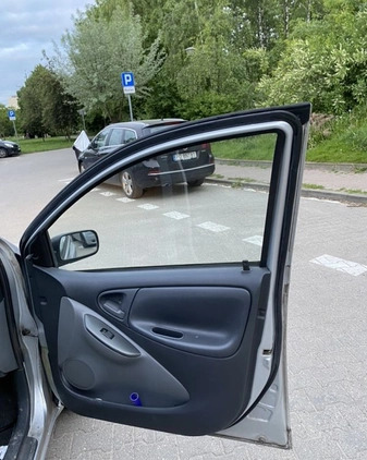 Toyota Yaris cena 3999 przebieg: 352967, rok produkcji 2000 z Poznań małe 352